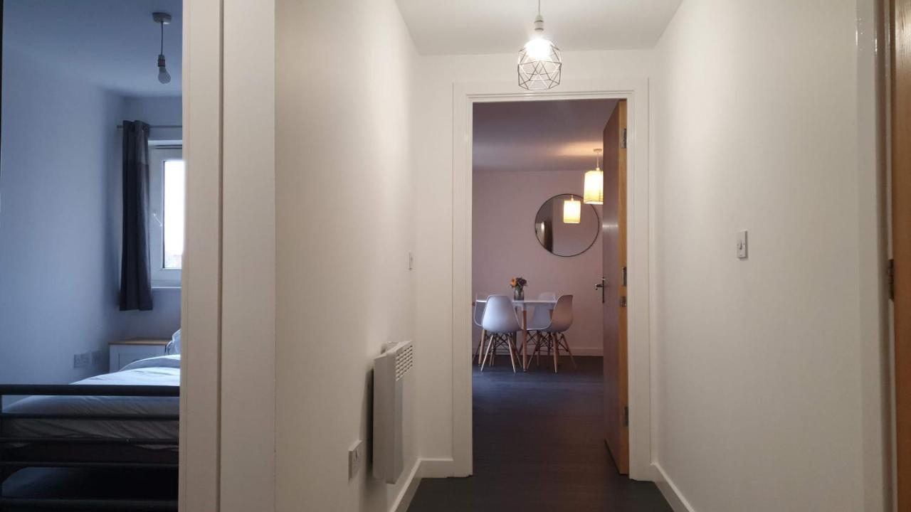 Spacious London Apartment 5 Min Walk To Leytonstone Underground Station And 5 Stops To Zone 1 Bagian luar foto